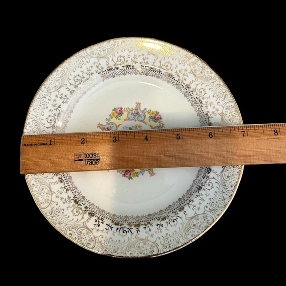 Warranted 22K Liberty Gold Fine China Dishes (16 pc) - Picture 12 of 16